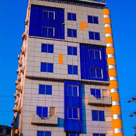 The Alina Hotel & Suites Чіттаґонґ Екстер'єр фото