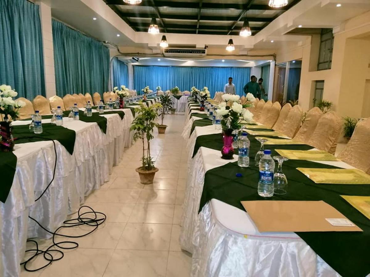 The Alina Hotel & Suites Чіттаґонґ Екстер'єр фото